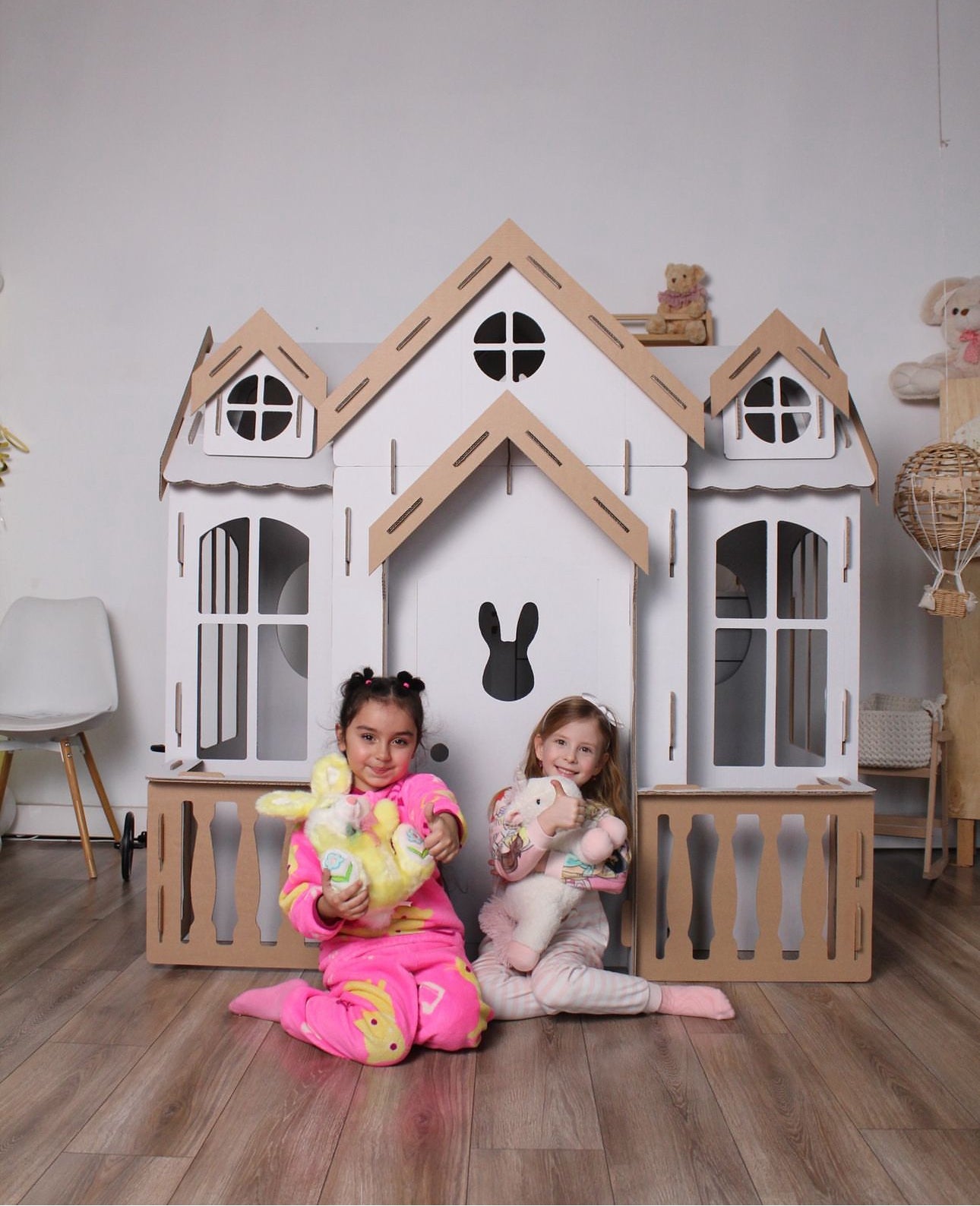 Kids Spacious Cardboard Playhouse