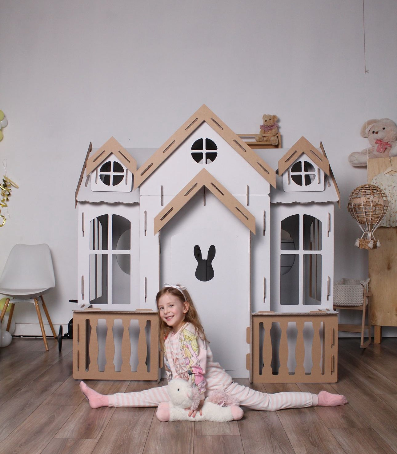 Kids Spacious Cardboard Playhouse